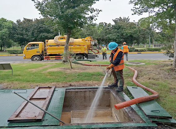 桑日化油池清理